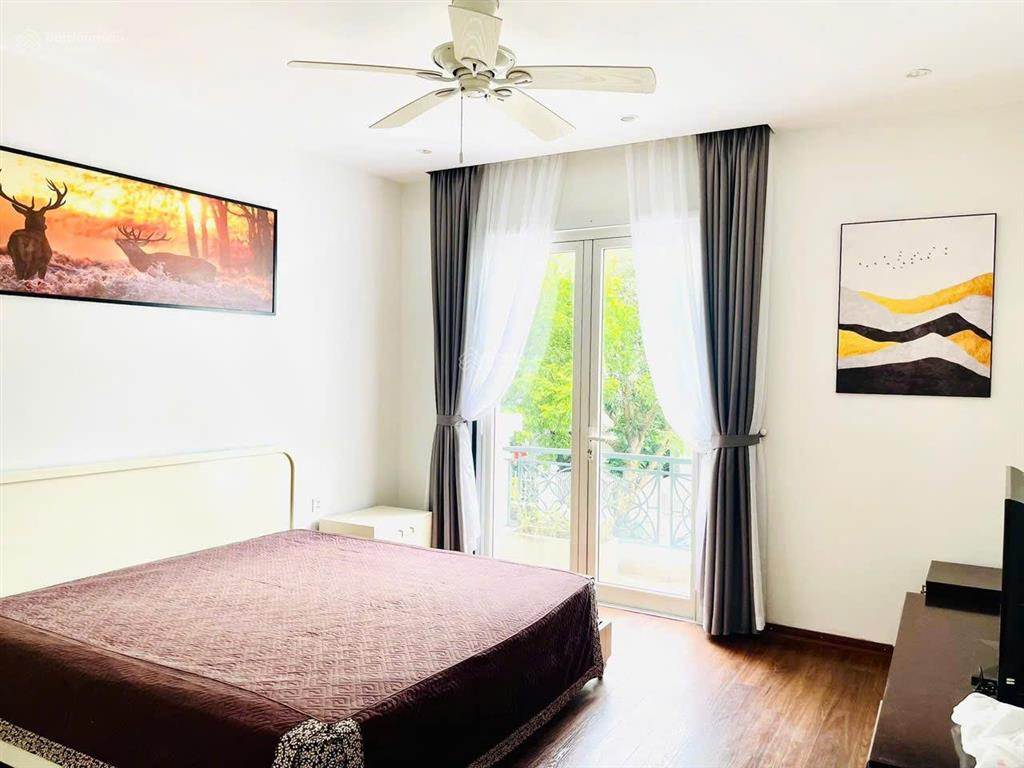 Cho thuê biệt thự đơn lập góc view sông full đồ không gian sống đẳng cấp tại vinhomes riverside