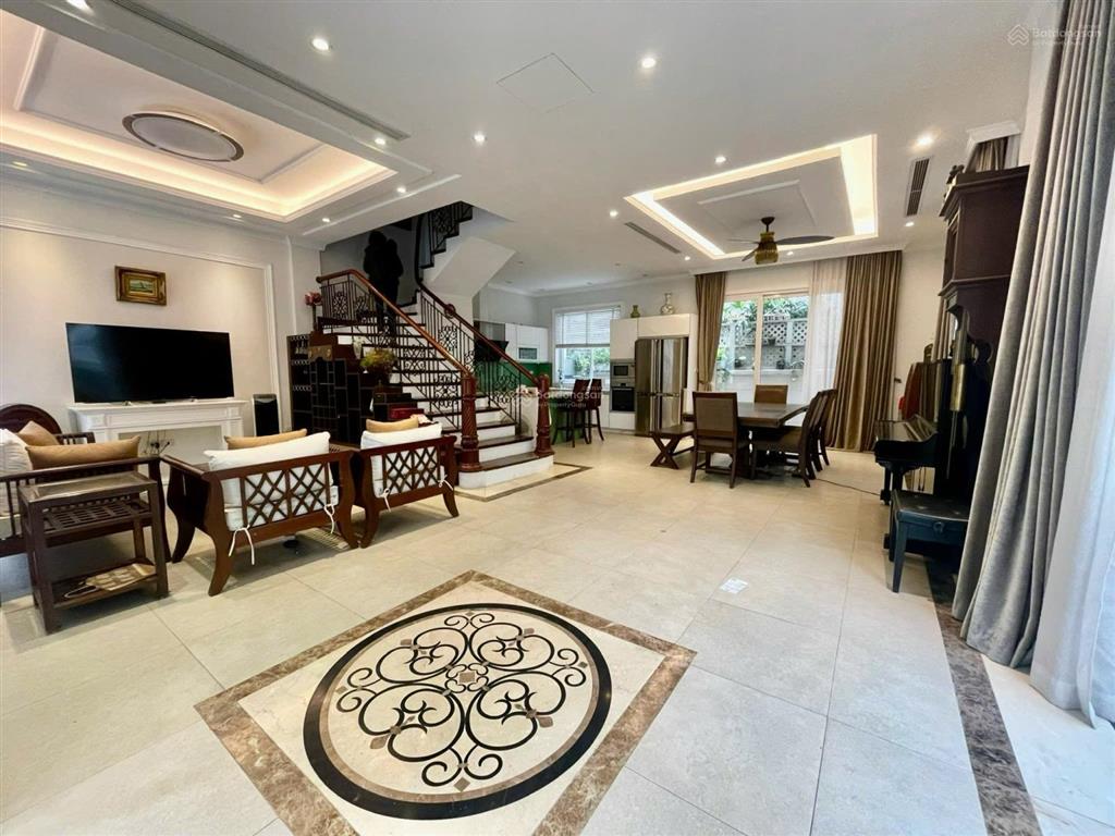 Cho thuê biệt thự ad08 vinhomes riverside giá 45tr/tháng  0889 729 ***