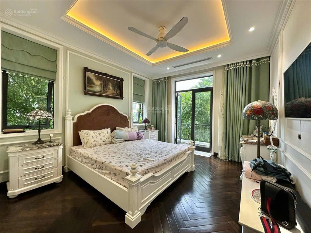Cho thuê biệt thự ad08 vinhomes riverside giá 45tr/tháng  0889 729 ***