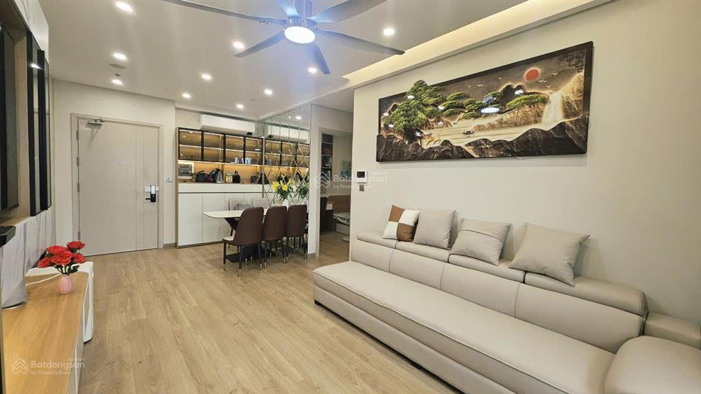 Gấp tháng 4 căn hộ cao cấp 3 phòng ngủ (2pn + 1) full nội thất chỉ xách vali vào ở tại moonlight1