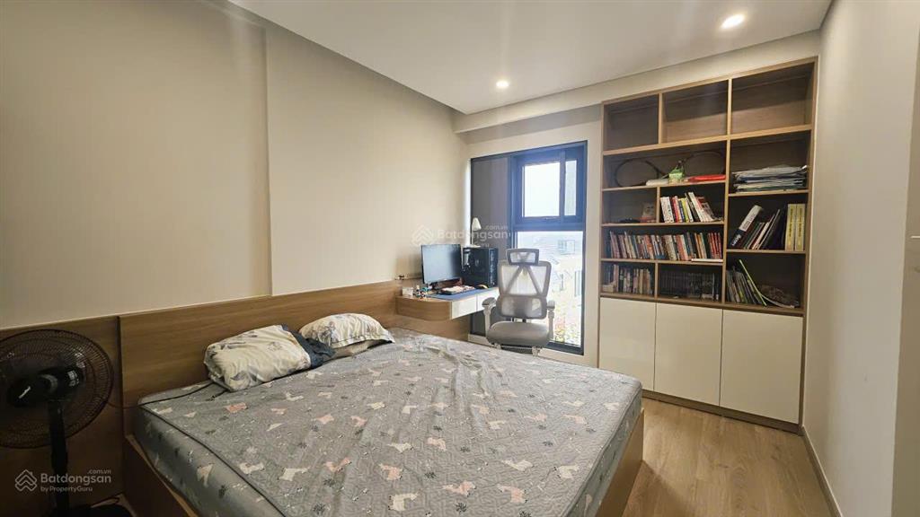 Gấp tháng 4 căn hộ cao cấp 3 phòng ngủ (2pn + 1) full nội thất chỉ xách vali vào ở tại moonlight1