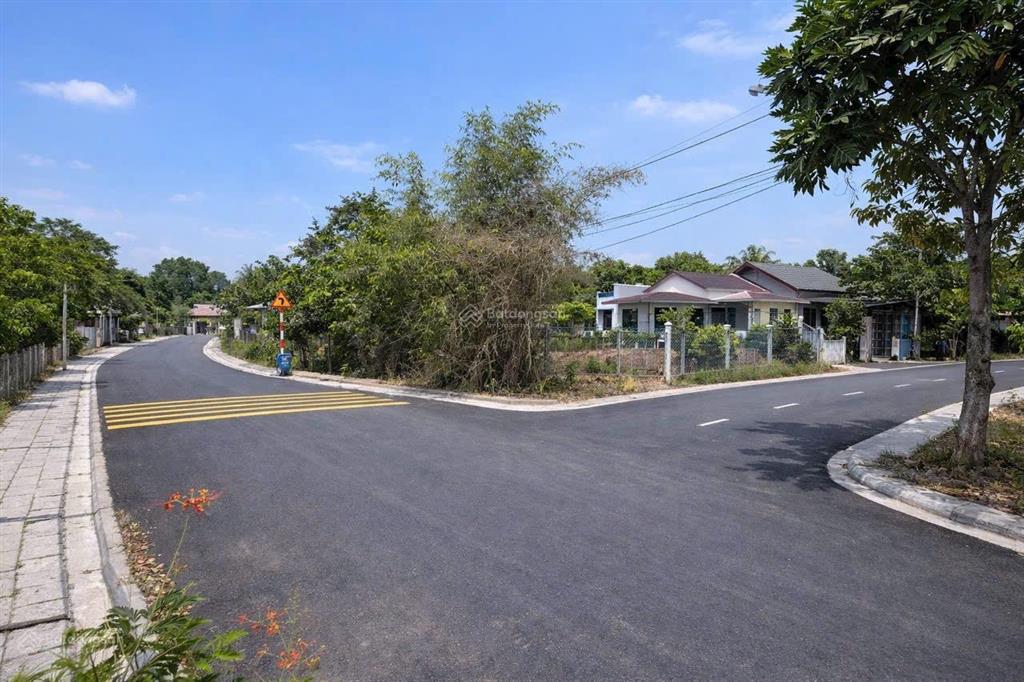 1000m2 đất vườn  khu dân cư hiện hữu  ngay kcn tây bắc  vinhome  hiện còn giá tốt 2tr/m2