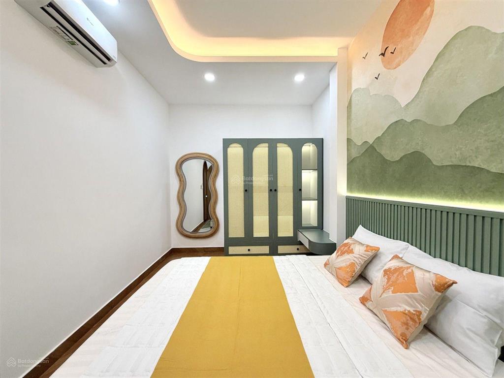 Nhà đẹp nội thất cao cấp, 64m2, (ngang 5.3m), 3 tầng, 3pn. giá nhỉnh 7 đồng