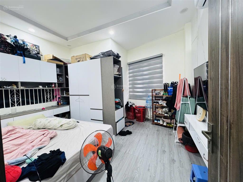 Chủ hạ sốc 700 triệu, ngay khu vip nơ trang long, 4 tầng, 50m², 4pn, 5wc