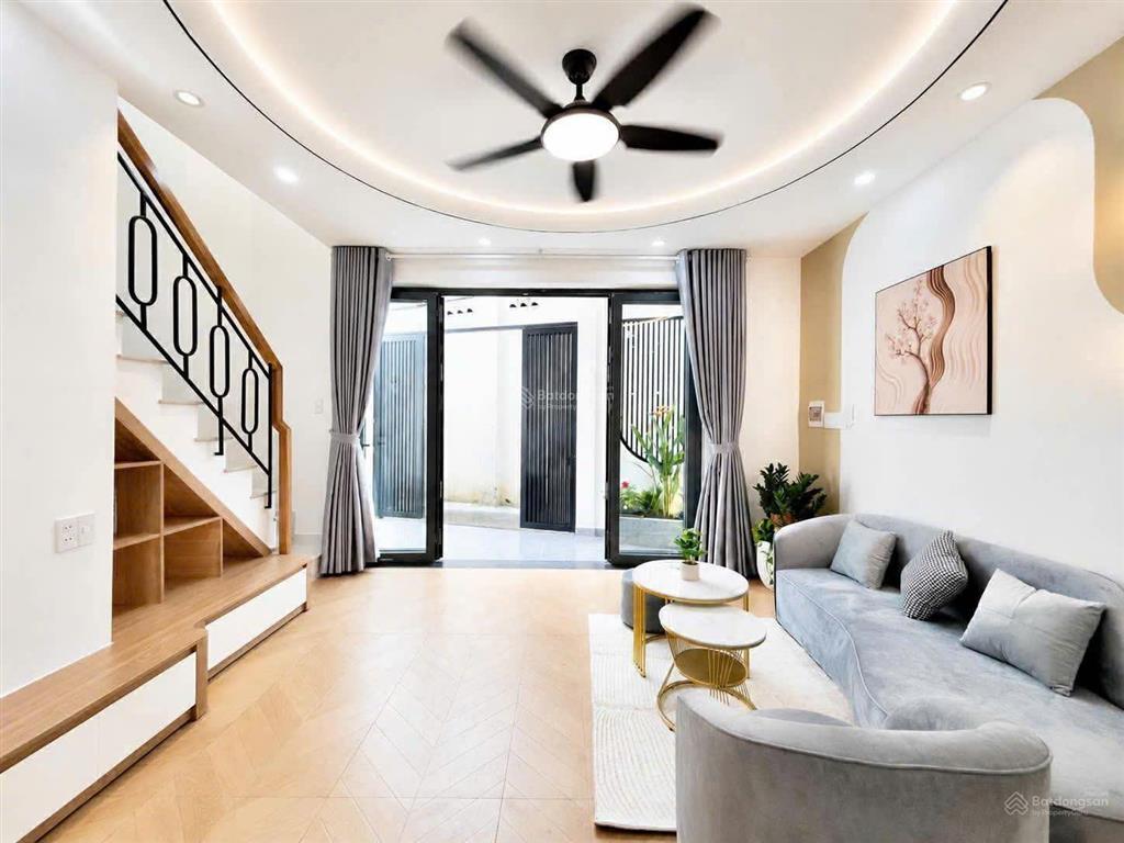 Siêu phẩm ngang 5m  2 tầng  42,2m2  3pn  3wc  nguyễn văn đậu, p11 bình thạnh