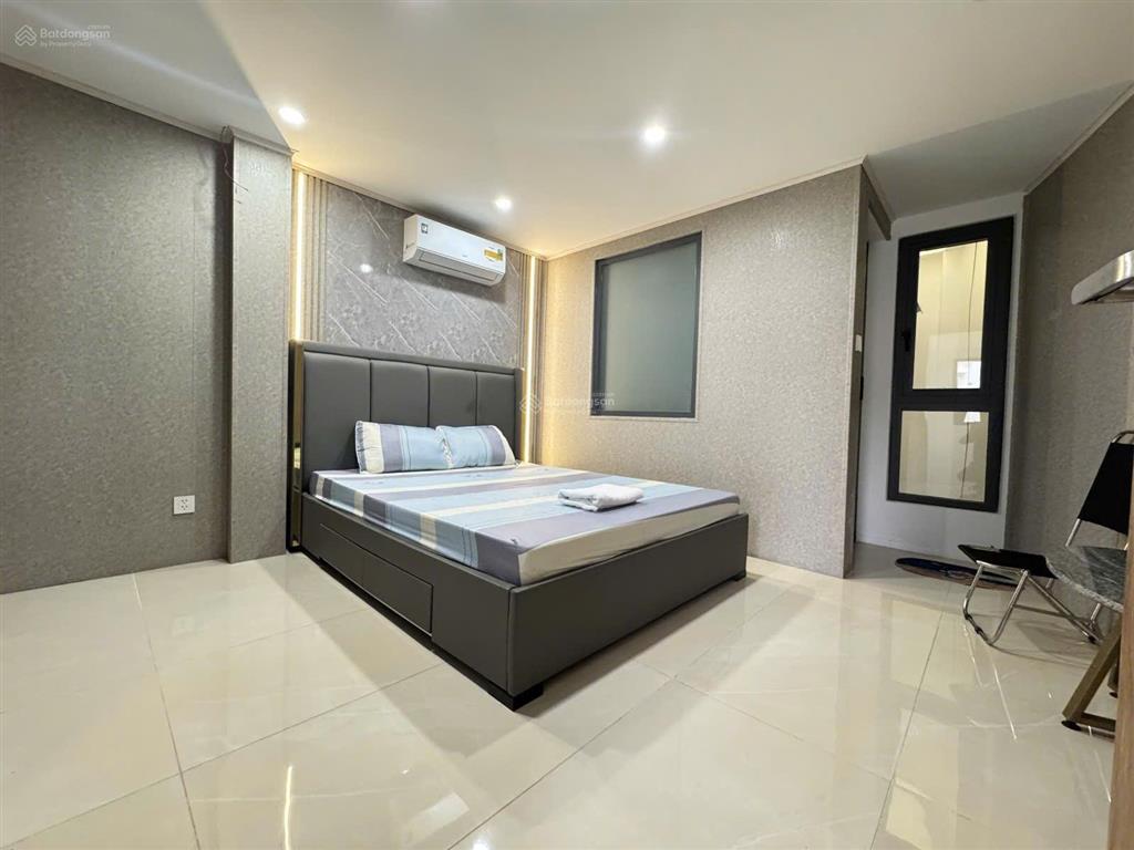 Giáp bình thạnh, ngay nguyên hồng phạm văn đồng, 3 phòng, 4 wc, sát hẻm xe hơi,
