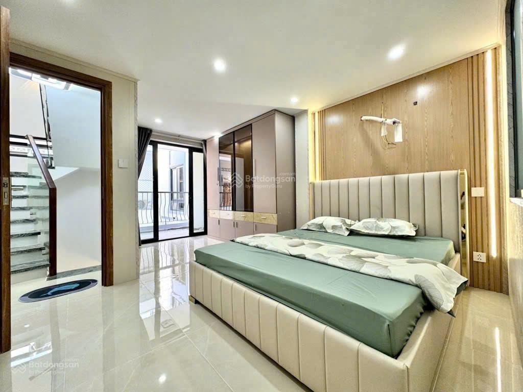 Giáp bình thạnh, ngay nguyên hồng phạm văn đồng, 3 phòng, 4 wc, sát hẻm xe hơi,