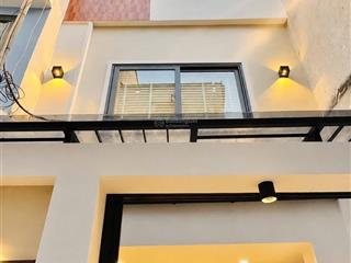 Nhà đẹp  gần khu phan xích long  3 tầng đúc  tặng full nội thất  30m2  3pn  3wc