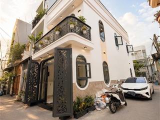 Nhà đẹp  căn góc 2 mặt hẻm xe hơi  ngay thích quảng đức  45m2 (4x11.3), 2 tầng, 3pn, 3wc