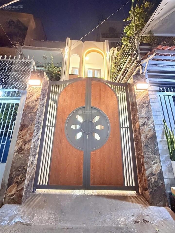 Nhà mới full nội thất sát khu phố ẩm thực phan xích long, 2 tầng, 64m2, 4pn, 3wc