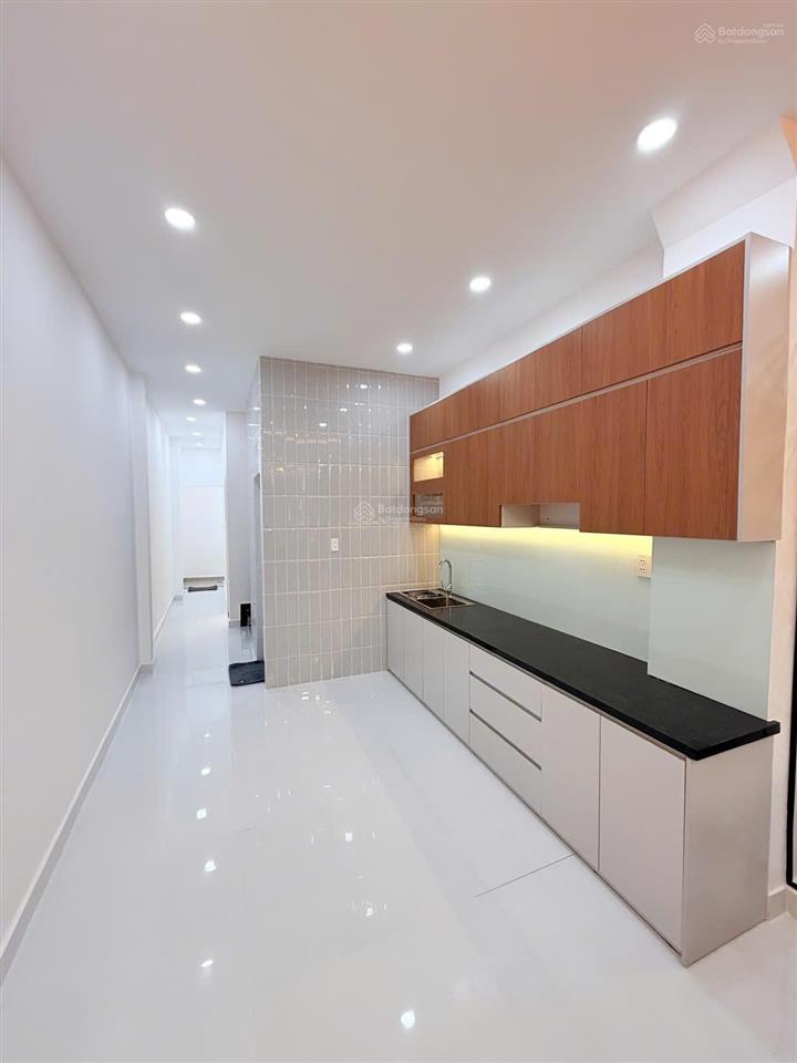 Nhà mới full nội thất sát khu phố ẩm thực phan xích long, 2 tầng, 64m2, 4pn, 3wc