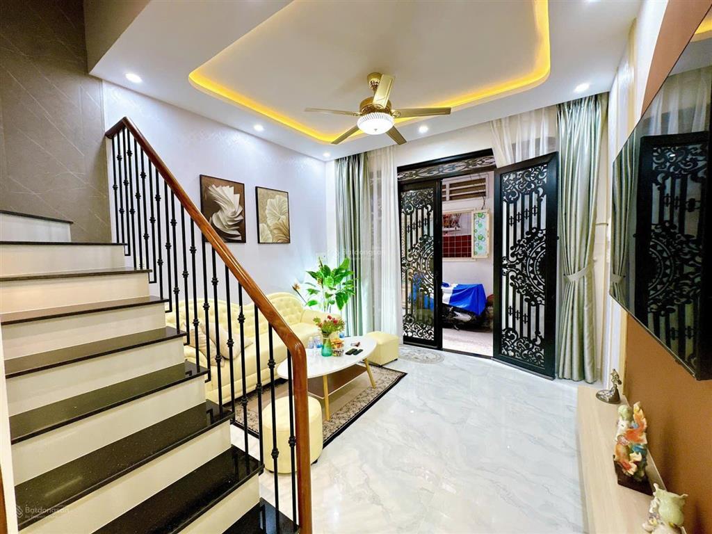 Ngay nguyễn văn đậu thông, nhà mới full nội thất, 31m2, 3 tầng, 3pn, 3wc