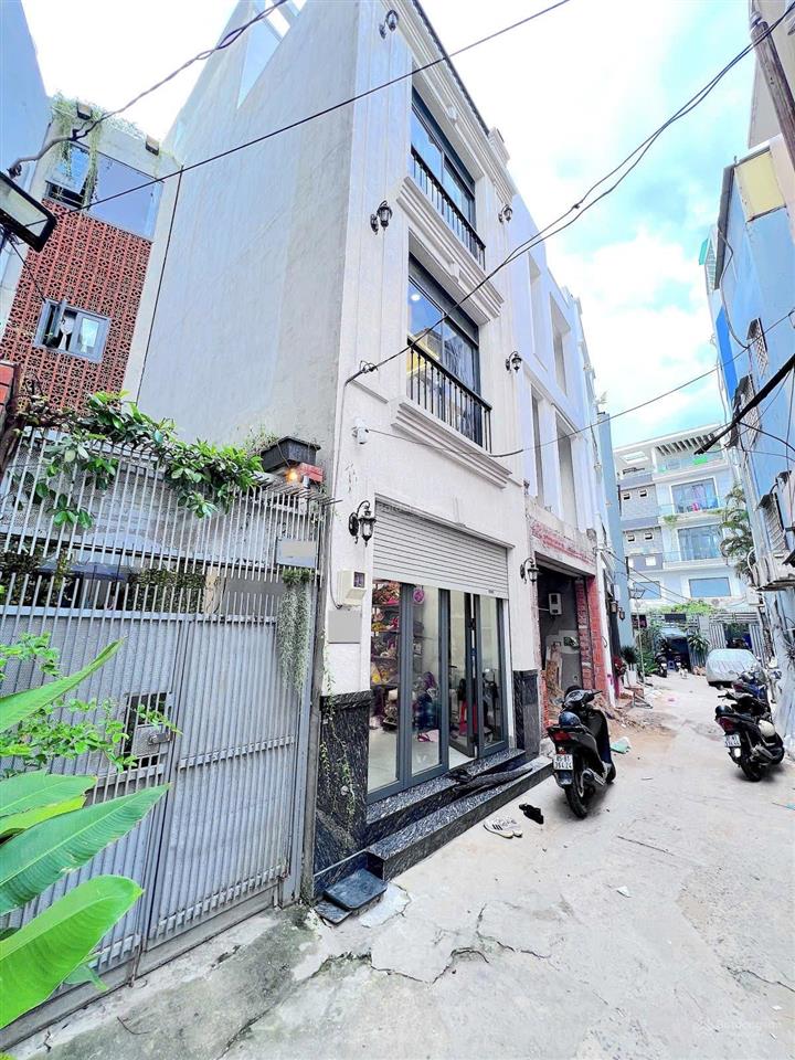 Ngay chợ cây quéo. hxh ngủ trong nhà. 4 tầng chắc chắn ở liền  40m2  3pn  4wc
