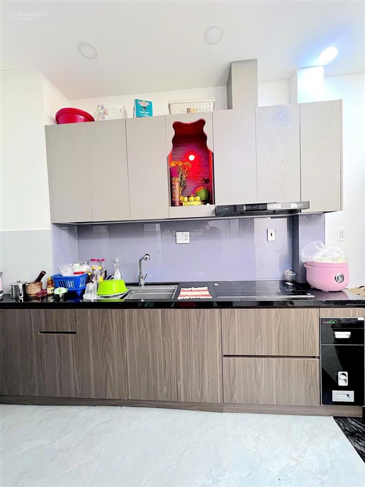 Ngay chợ cây quéo. hxh ngủ trong nhà. 4 tầng chắc chắn ở liền  40m2  3pn  4wc