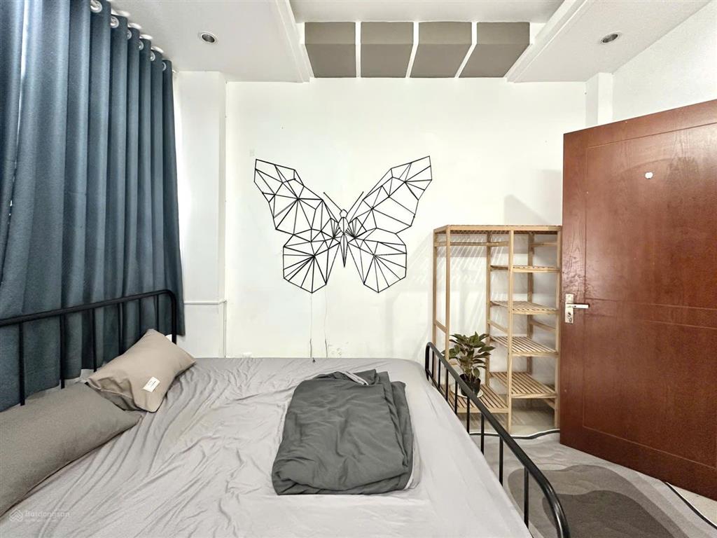 Nhà 4 tầng đẹp, hẻm nhựa xe tải thông sân đậu ô tô ngày đêm, hoàng hoa thám, p5, phú nhuận