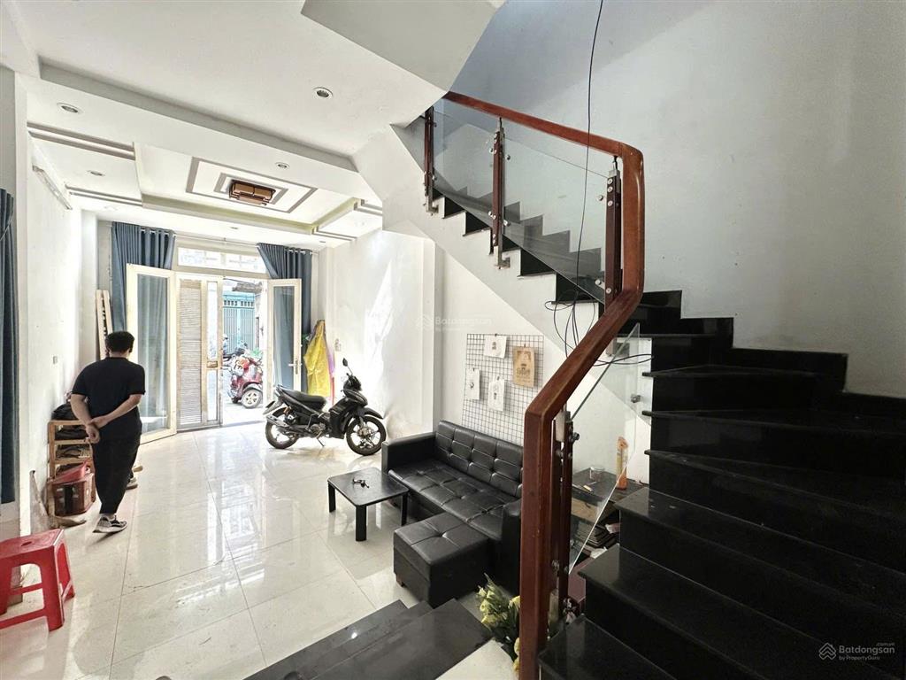 Nhà 4 tầng đẹp, hẻm nhựa xe tải thông sân đậu ô tô ngày đêm, hoàng hoa thám, p5, phú nhuận