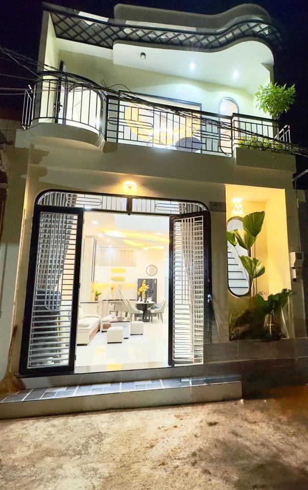 Siêu phẩm ngay tại gò vấp  hxh  81m2  ngang 5m  2 tầng  4pn