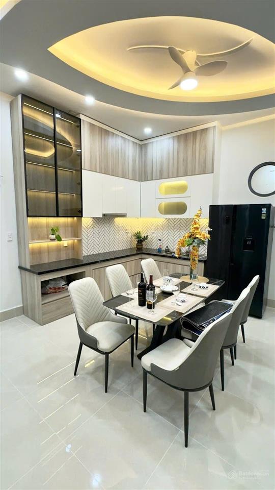 Siêu phẩm ngay tại gò vấp  hxh  81m2  ngang 5m  2 tầng  4pn
