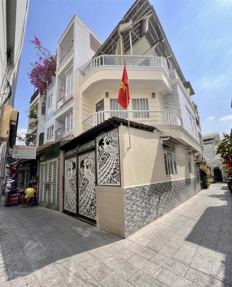 Tổ ấm trong mơ  3 tầng  gần 40m2  đẹp không tỳ vết  sát vách q1,q7  chỉ hơn 5đ