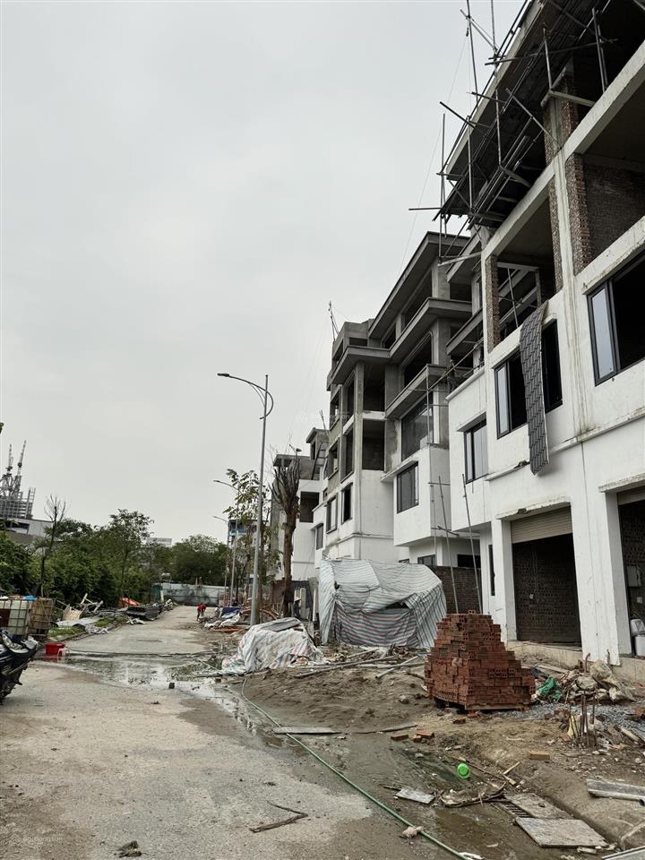 Bán nhanh biệt thự vạn xuân(bca), 180m2x tầng, giá 47 tỷ.  0982 105 ***