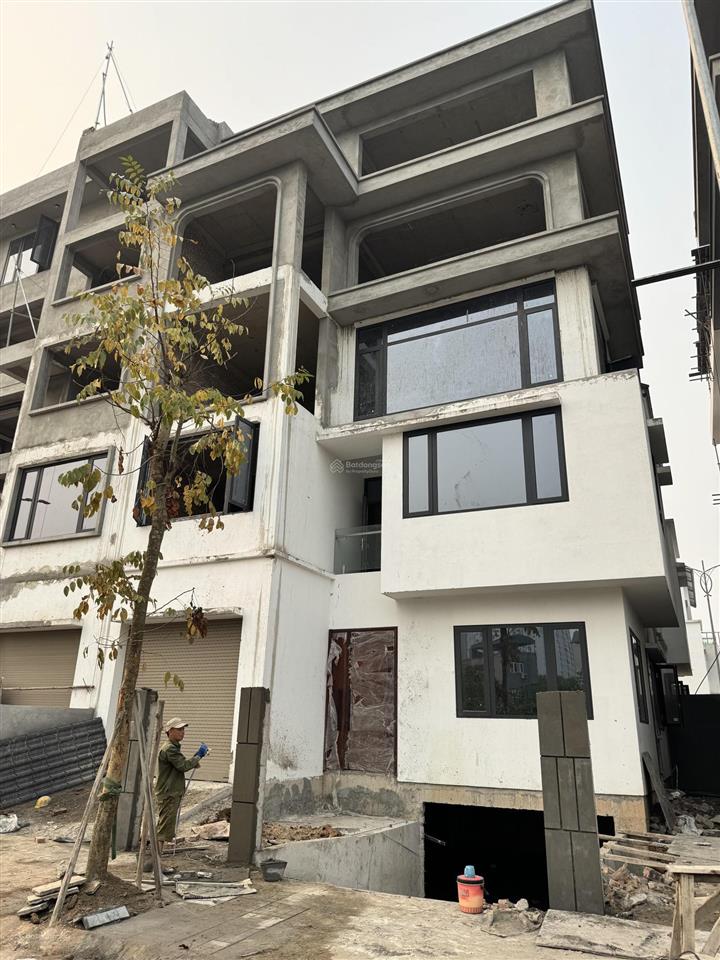 Bán nhanh biệt thự vạn xuân(bca), 180m2x tầng, giá 47 tỷ.  0982 105 ***