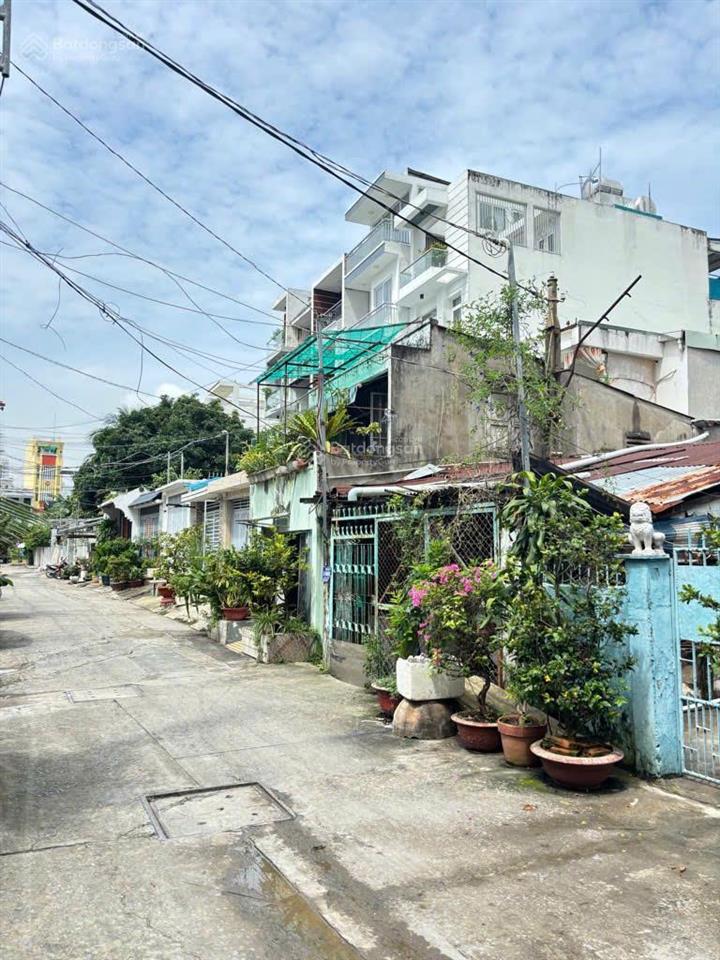 13.xtỷ  xvnt  khu phân lô  hẻm 6m thẳng trục  100m2 (4x25) vuông a4  nhà cũ tiện xây mới