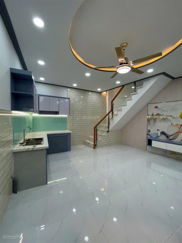 Bán nhà 2 tầng, 39m2, gần đường minh phụng, quận 6, hẻm 4m, giá 3.3 tỷ