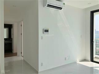 Căn hộ 2 phòng ngủ, nội thất cơ bản ban công hướng đông nam giá 6.2 tỷ. gọi tú cata nhé