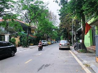 Bán nr tại thụy khuê, 12 tỷ, 60m2, 5pn, 4wc, bao đẹp, hot