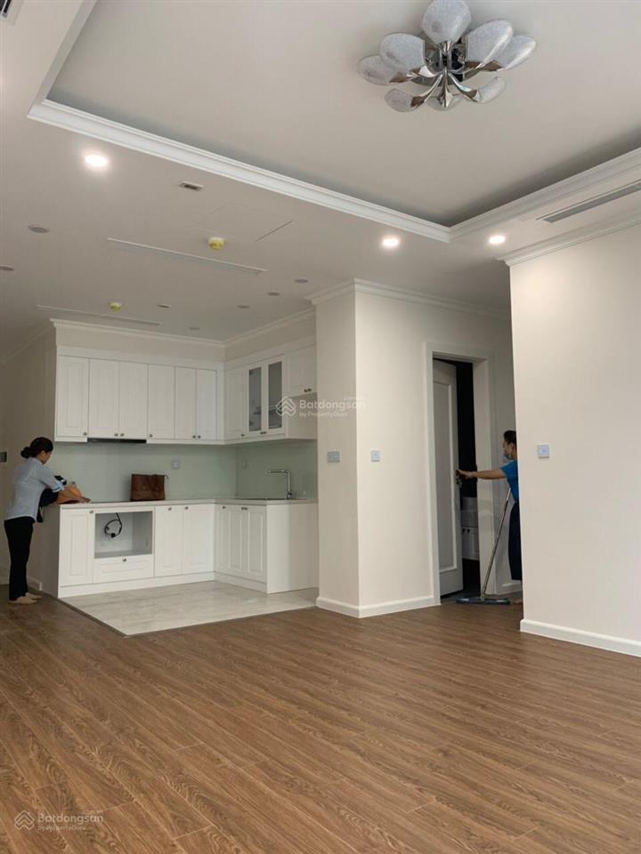 Cần bán nhanh căn góc 3pn 2vs 90m2 tầng đẹp view sông hồng, cầu nhật tân. sẵn sổ.