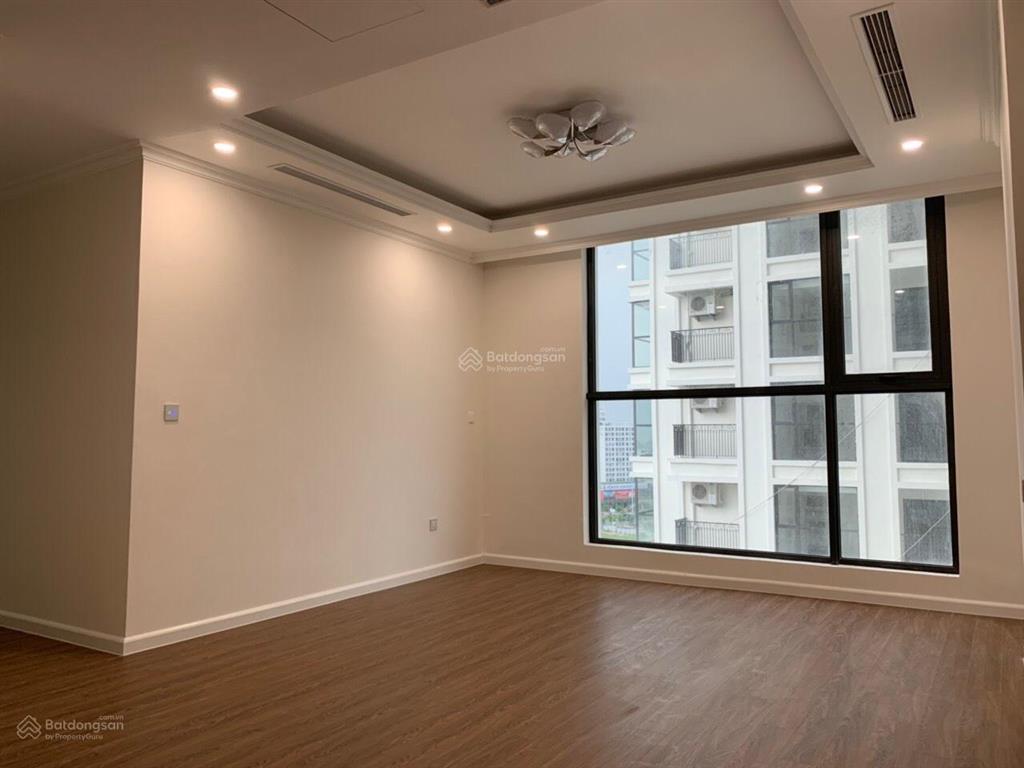 Cần bán nhanh căn góc 3pn 2vs 90m2 tầng đẹp view sông hồng, cầu nhật tân. sẵn sổ.