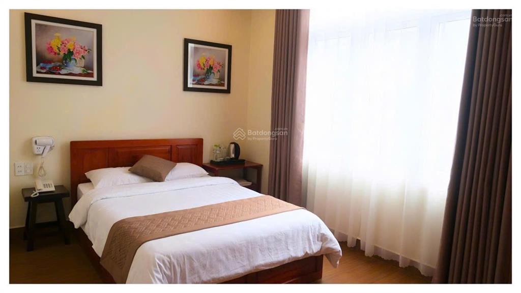 Bán nhanh khách sạn trung tâm khu golf valley 12 phòng + thang máy, giá bán 16,8 tỷ