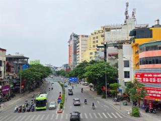 Bán nhà mặt phố nguyễn văn cừ , sổ đỏ 60m2 , xây 65m2 * 7 tầng thang máy , vỉa hè 7m thông sàn