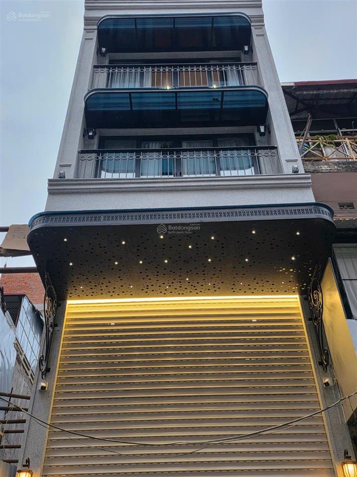Bán nhà mặt phố hồng tiến , dt 50m2 , xây 55m2 * m tiền 4.5m , nhà lô góc xây 5 tầng kinh doanh