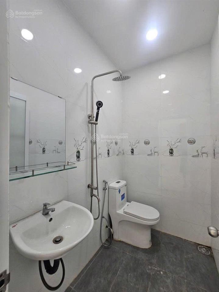 Nhà shr ngang 6m, hẻm xe tải giá nhỉnh 4.x t cực hiếm  sát công viên phần mềm quang trung