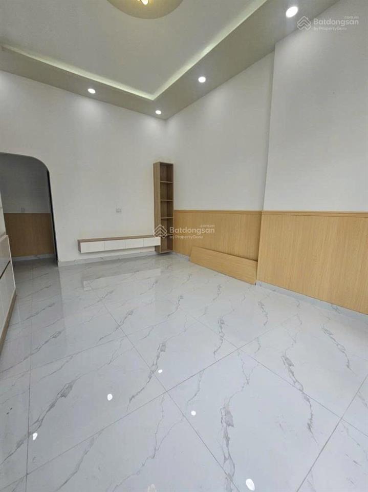 Nhà shr ngang 6m, hẻm xe tải giá nhỉnh 4.x t cực hiếm  sát công viên phần mềm quang trung