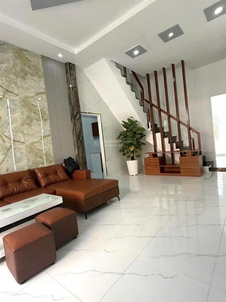 Chủ giảm gấp  tặng full nội thất  sát bờ kênh siêu mát ngay thạnh lộc 37  giảm nóng 100tr