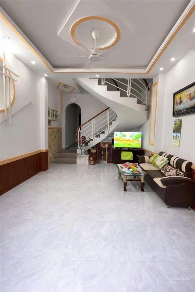 Bán nhà 3 tầng q12  62m2  kế bên đh giao thông vận tải  giá 4,3 tỷ thiện chí bán