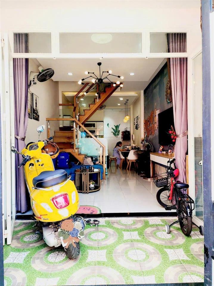 Mới đẹp ở ngay  hoàn công đầy đủ  nhà 2 tầng  hẻm xe hơi 4.5m  3.95t bớt lộc