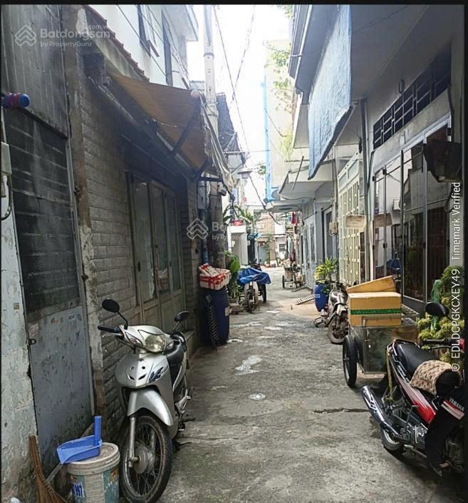 Nhà đẹp 2 tầng đúc btct kiên cố  cách mặt tiền tô ký 100m  đi bộ ra chợ tân chánh hiệp  3.2t tl