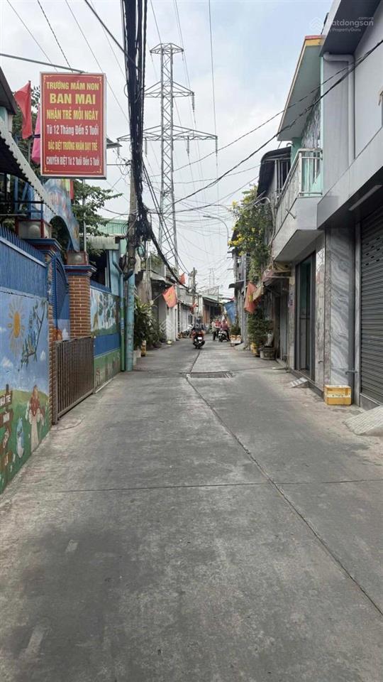 Nhà đẹp 2 tầng đúc btct kiên cố  cách mặt tiền tô ký 100m  đi bộ ra chợ tân chánh hiệp  3.2t tl
