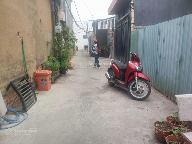 Thổ cư đông thạnh 3  hẻm bê tông sạch 4m  2 phút ra đặng thúc vịnh  giá 2,65 tỷ bớt lộc