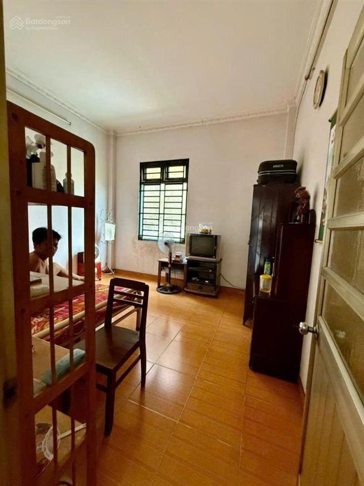 Nhà 2 tầng btct ở ngay  dt lớn 80m2  hẻm nhựa xe hơi vào tận cửa nhà  chỉ 4.55 tỷ thượng lượng