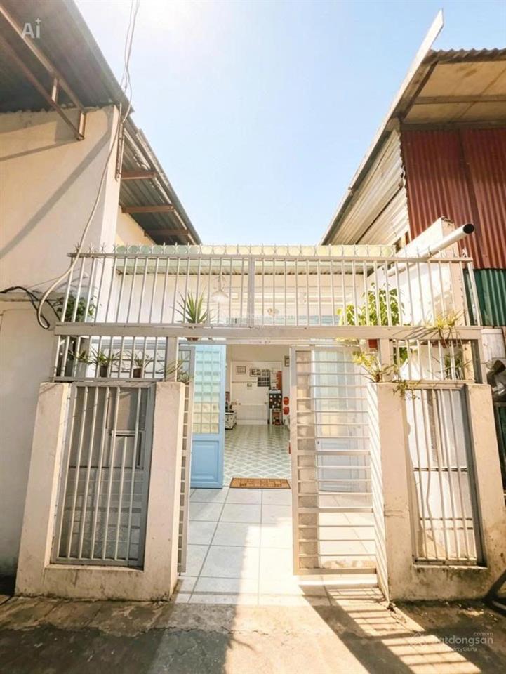 Nhà cần bán gấp  nhà đẹp ngang khủng 8m  hẻm ô tô thông  sát đại học gtvt