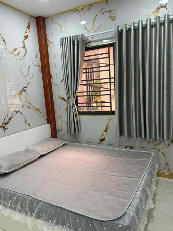 Giảm ngay 100 triệu  nhà mới 100% sân thượng  tặng full nội thất xách vali vào ở ngay  sát ql1a