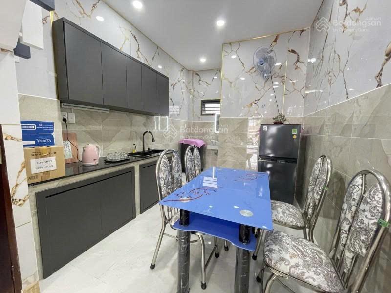 Giảm ngay 100 triệu  nhà mới 100% sân thượng  tặng full nội thất xách vali vào ở ngay  sát ql1a