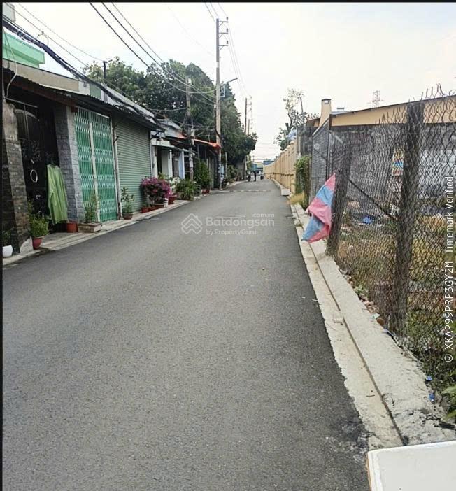 Giảm ngay 100 triệu  nhà mới 100% sân thượng  tặng full nội thất xách vali vào ở ngay  sát ql1a
