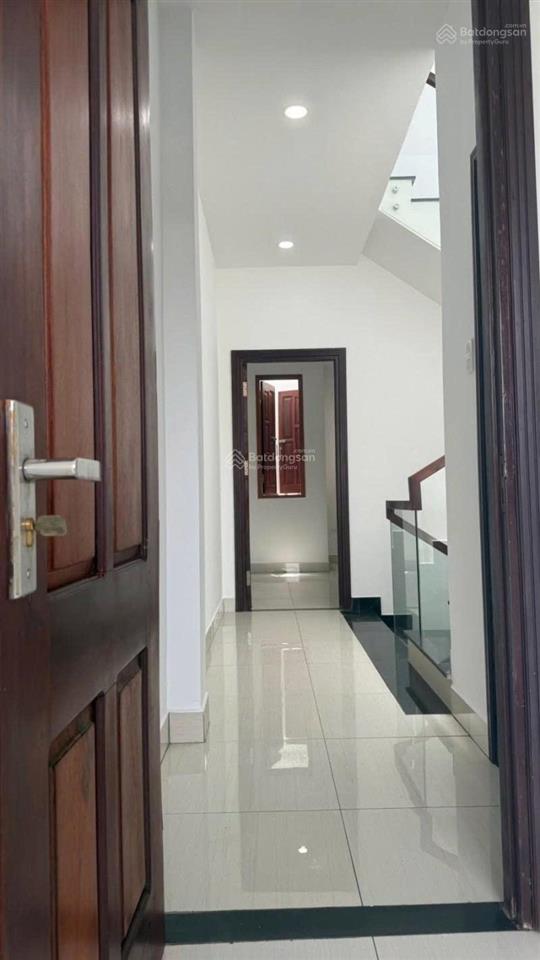 Hạ sốc 130 triệu  nhà 4 tầng btct kiên cố có sân thượng  cửa toàn gỗ gõ đỏhẻm 6m xe tải quay đầu