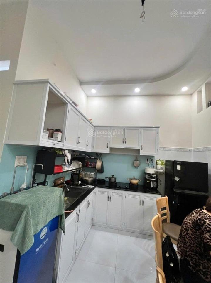 Nhà 2 tầng lô góc 2 mặt thoáng  kdc hiện hữu sát chợ thiếc  3 bước ra hẻm ô tô  giá chỉ 4,15 tỷ