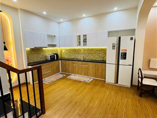 Nhà đẹp 2 tầng đường nguyễn văn linh cách kiệt oto chỉ vài bước chân full nội thất đẹp vào ở ngay